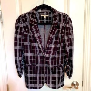 Comfortable, casual, stylish plaid jacket